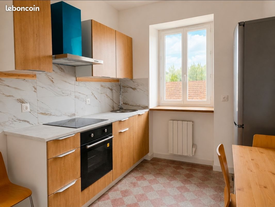 Appartement à louer, 69m², Auzances