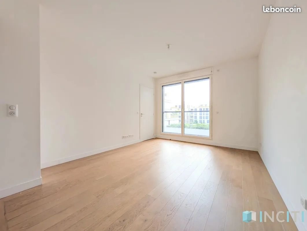 Appartement à louer, 68m², Issy-les-Moulineaux
