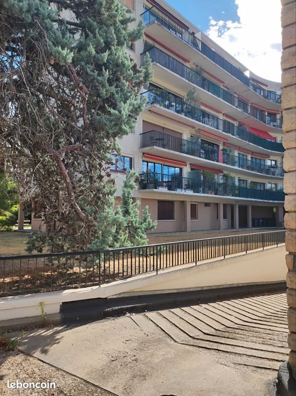 Appartement à louer, 9m², Vaucresson