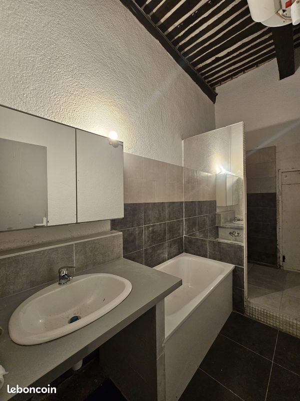 Appartement à louer, 110m², Saint-Chamas