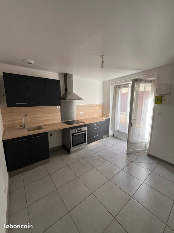 Maison à louer, 67m², Javerlhac-et-la-Chapelle-Saint-Robert