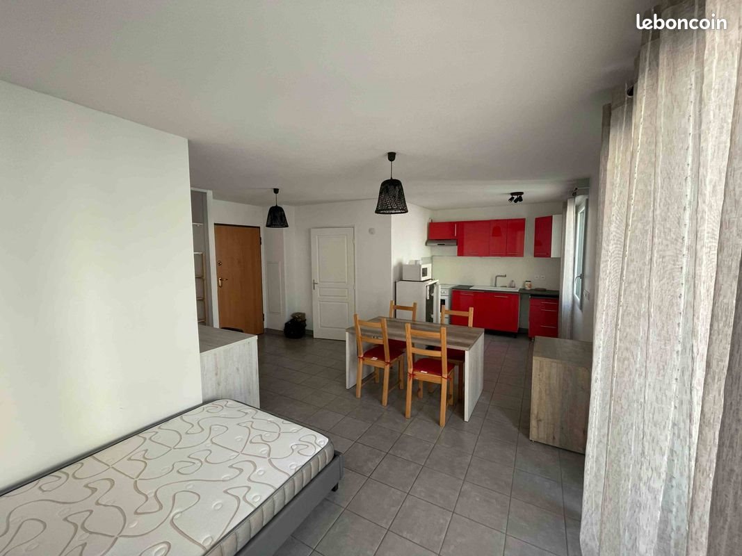 Appartement à louer, 32m², Saint-Etienne