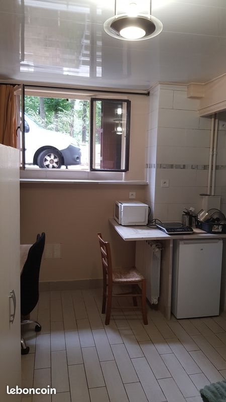 Appartement à louer, 12m², Versailles
