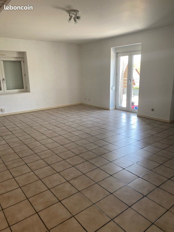 Appartement à louer, 99m², Gennes