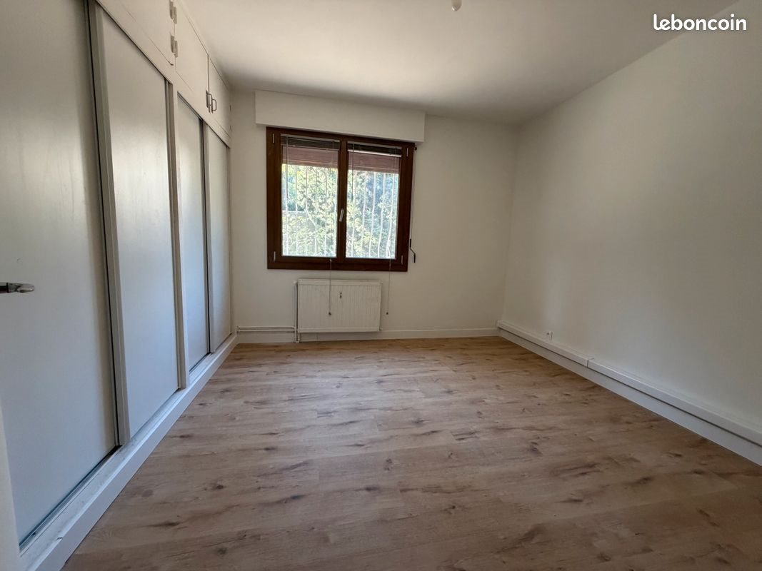 Appartement à louer, 45m², Nîmes