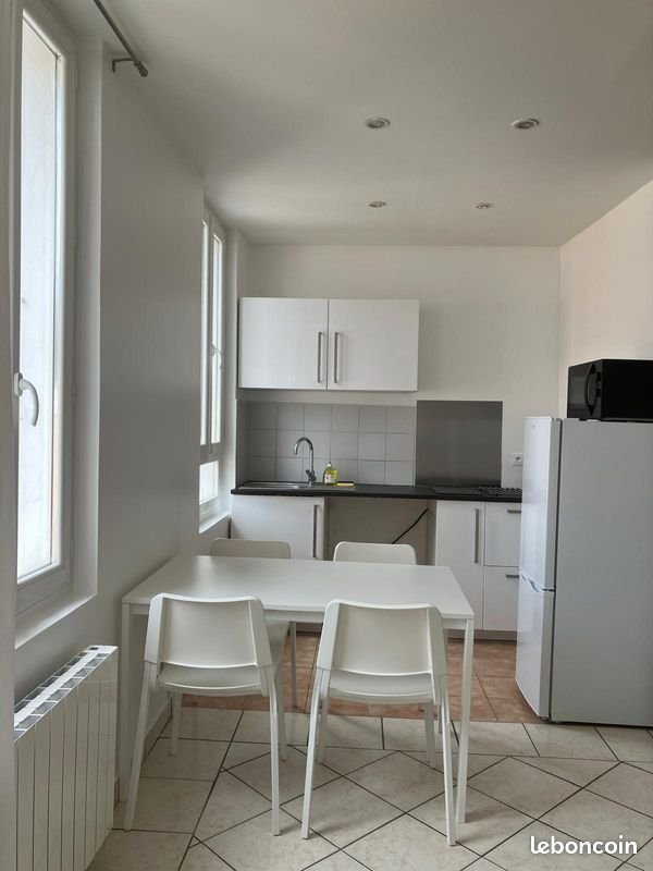 Appartement à louer, 34m², Marseille 5ème