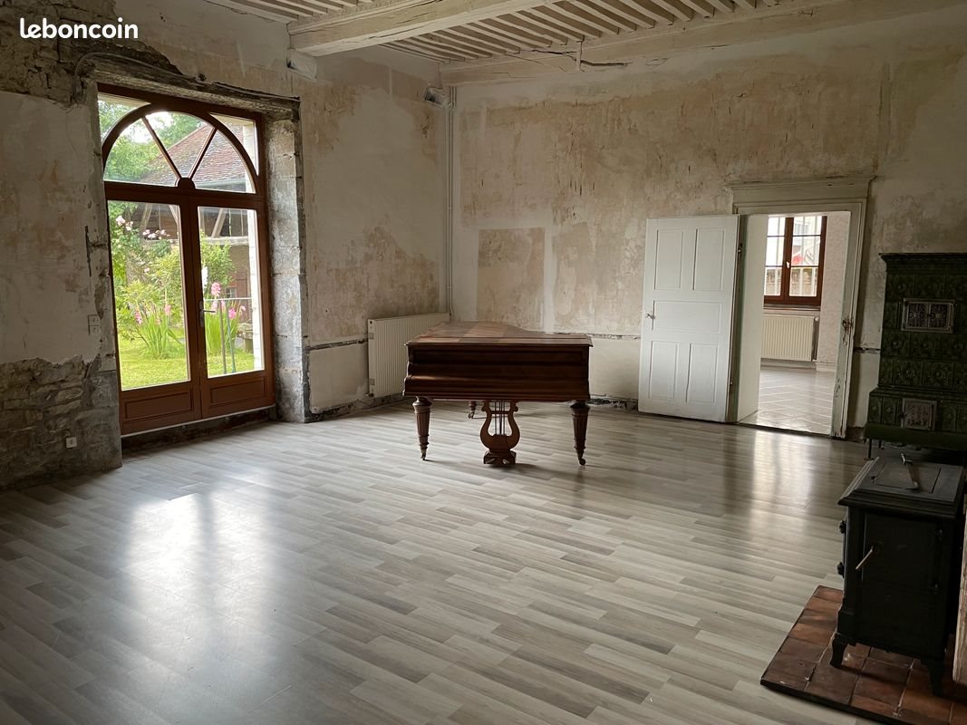 Maison à vendre, 245m², Cussey-sur-l'Ognon