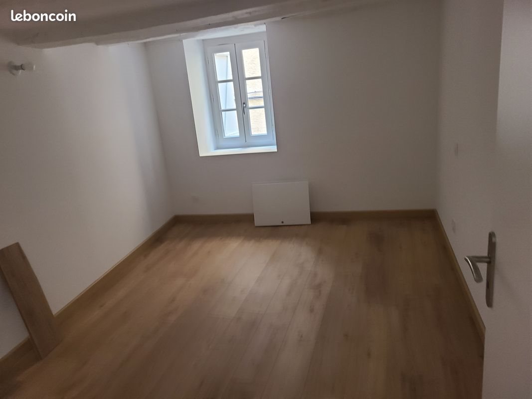 Appartement à louer, 57m², Figeac