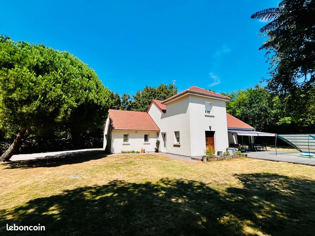 Maison à vendre, 176m², Allouis