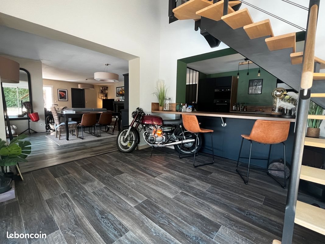 Maison à vendre, 176m², Allouis