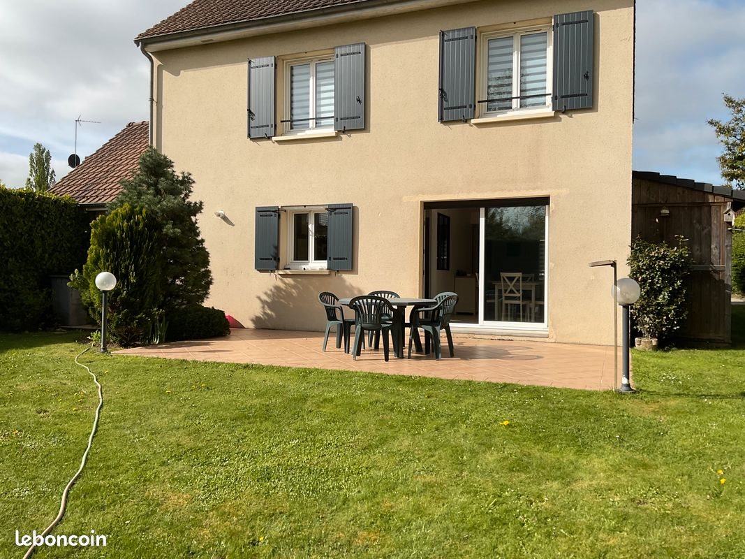 Maison à vendre, 135m², Barjouville