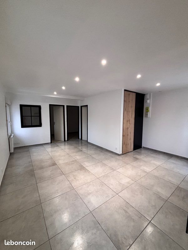 Appartement à louer, 45m², Tavaux