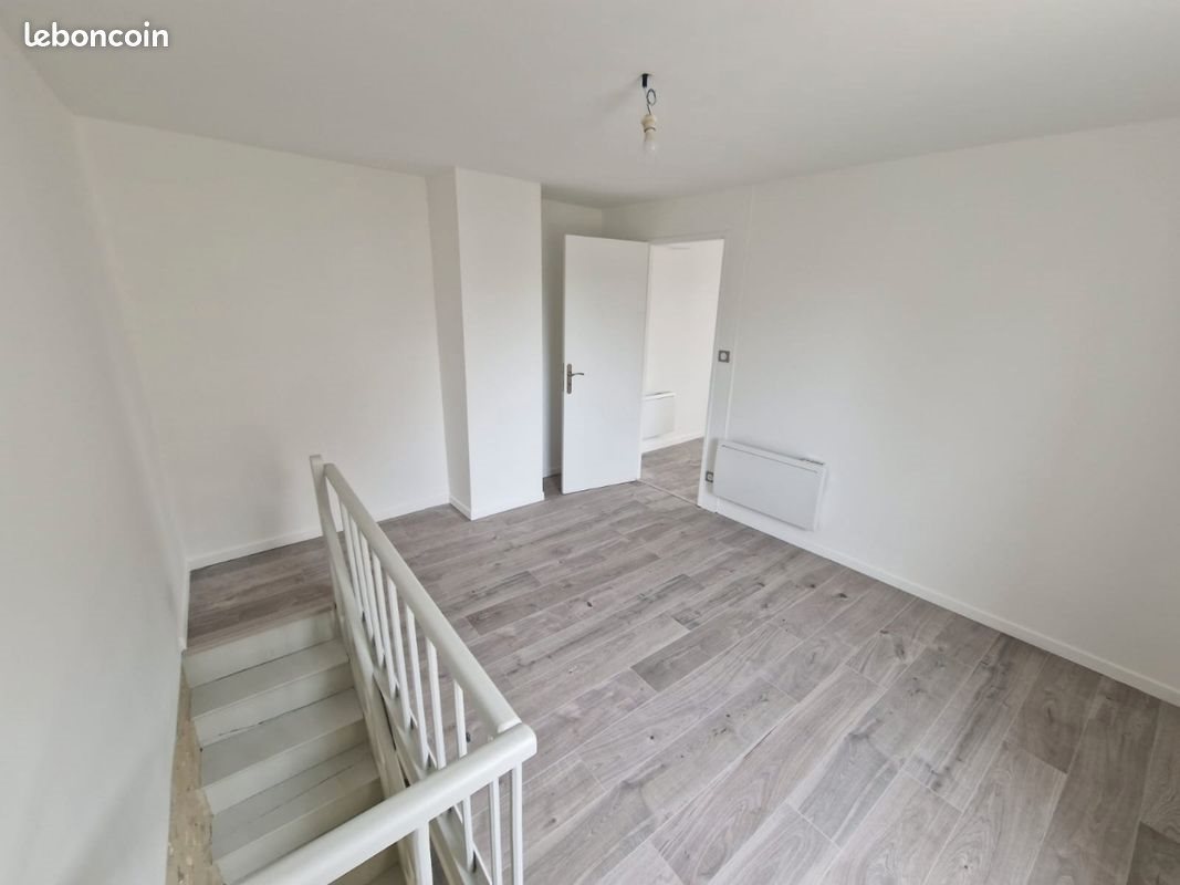 Maison à louer, 52m², Saint-Front-de-Pradoux