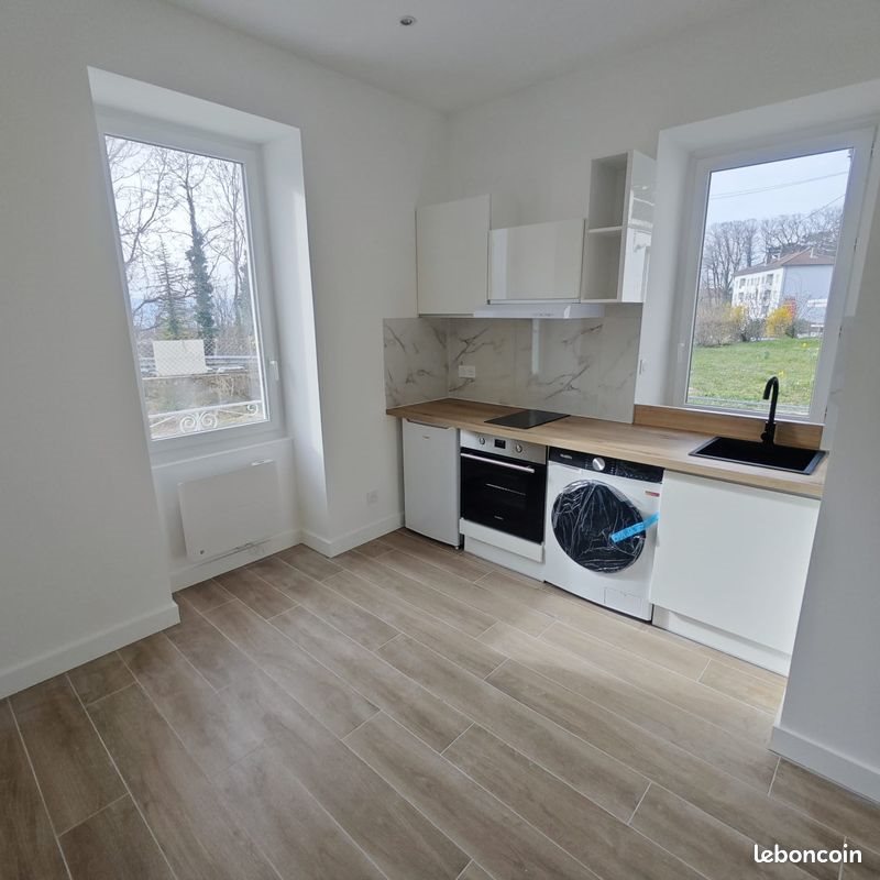 Appartement à louer, 24m², Gex