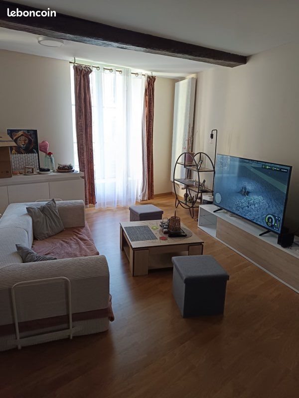 Appartement à louer, 80m², Sedan