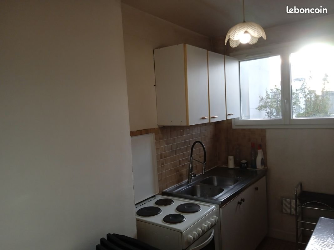 Appartement à louer, 26m², Suresnes