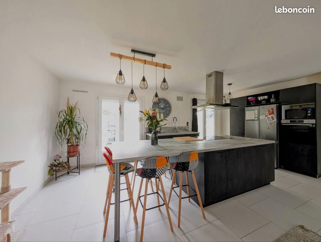 Maison à vendre, 135m², Saint-Yrieix-la-Perche