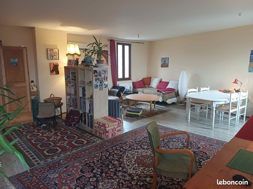 Appartement à louer, 110m², Saint-Etienne-les-Orgues