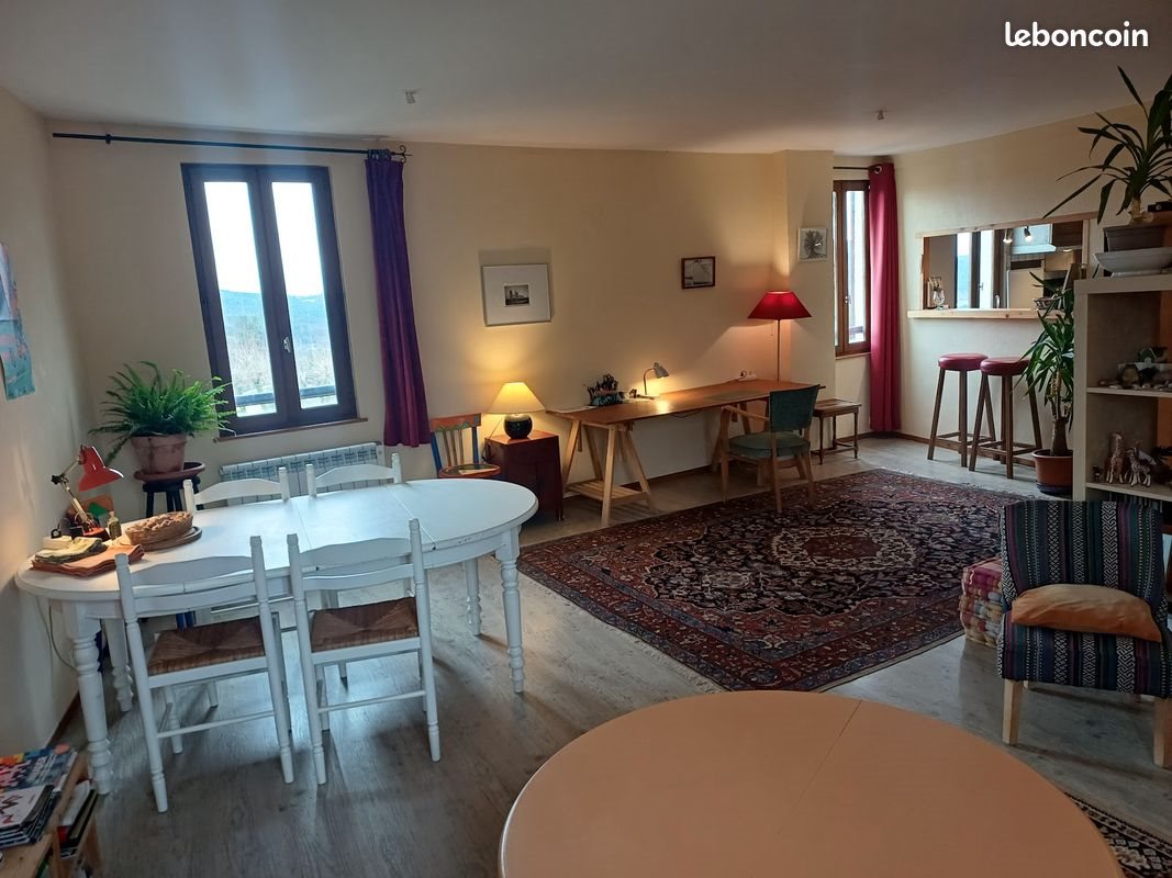 Appartement à louer, 110m², Saint-Etienne-les-Orgues