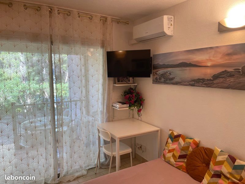 Appartement à louer, 19m², Sanary-sur-Mer