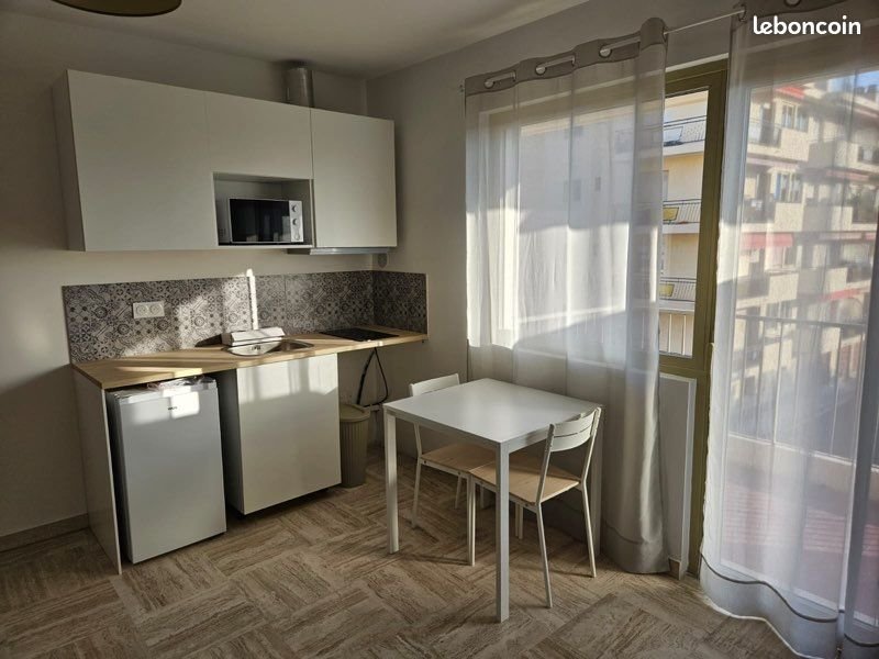 Appartement à louer, 23m², Antibes