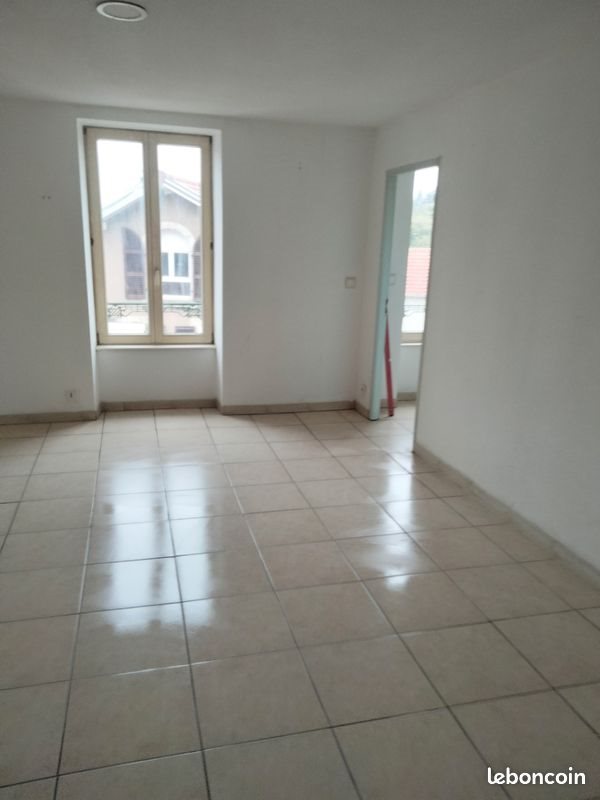 Appartement à louer, 90m², Saint-Loup-sur-Semouse