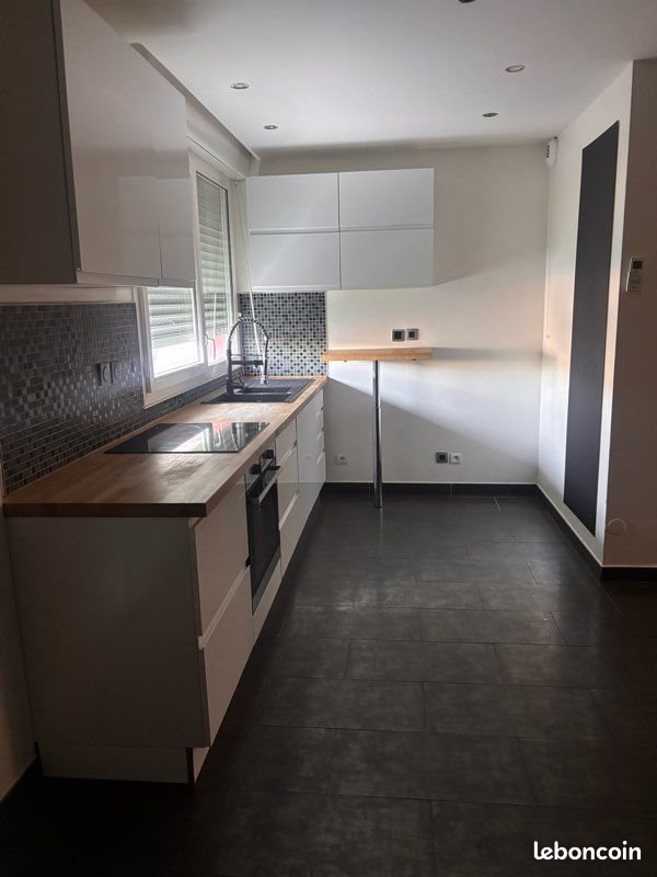 Maison à louer, 76m², Istres