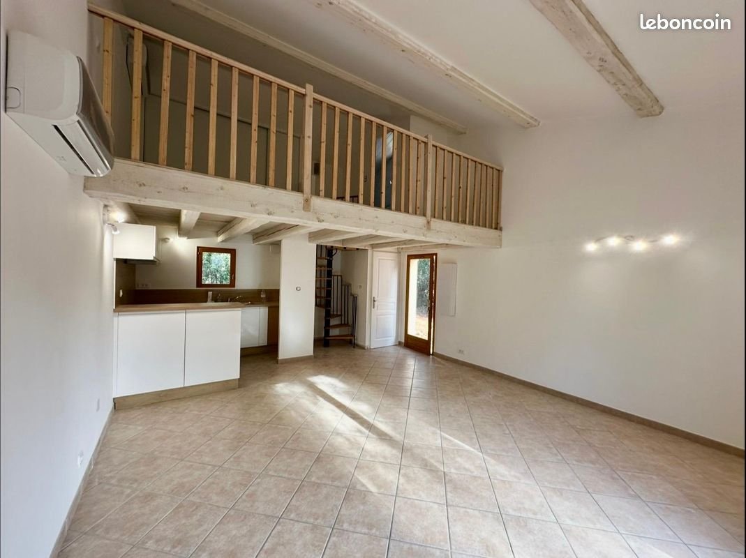 Maison à louer, 40m², Nans-les-Pins