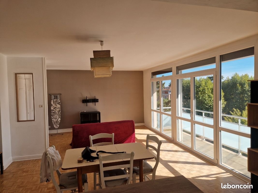 Appartement à louer, 74m², Saint-Genis-Laval