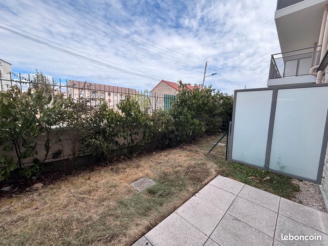 Appartement à louer, 26m², Trappes
