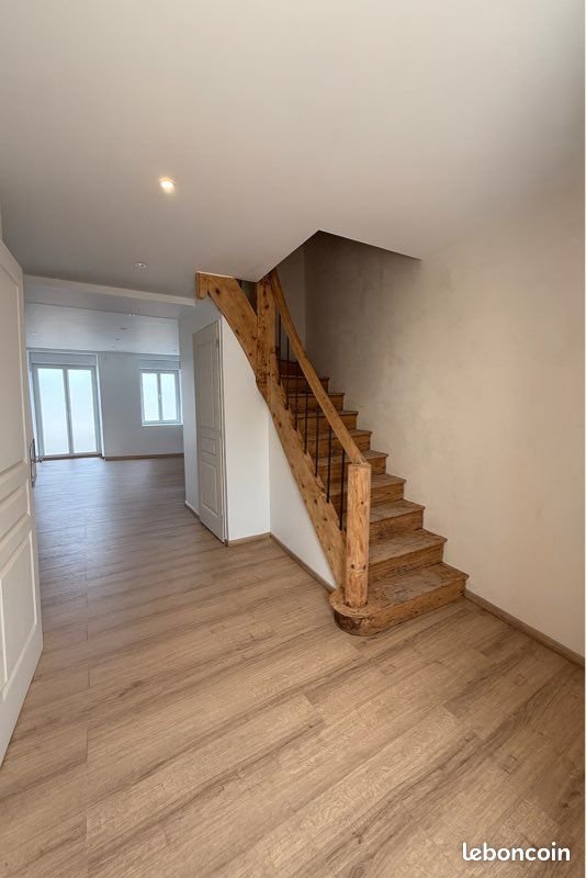 Appartement à louer, 85m², Frontonas