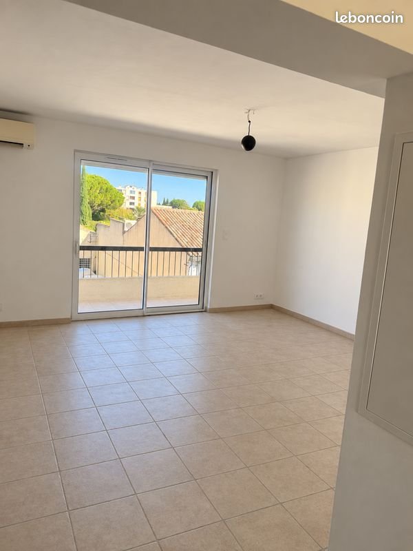 Appartement à louer, 54m², Lunel