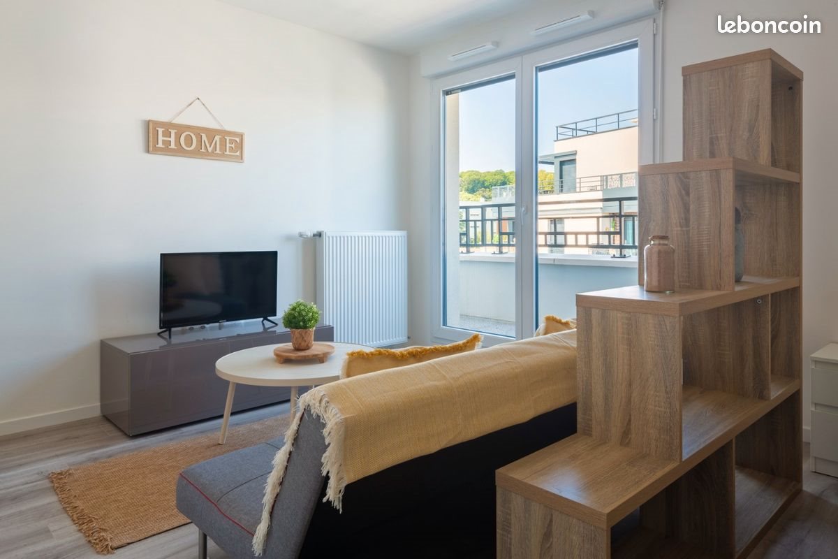 Appartement à louer, 28m², Saint-Cyr-l'Ecole