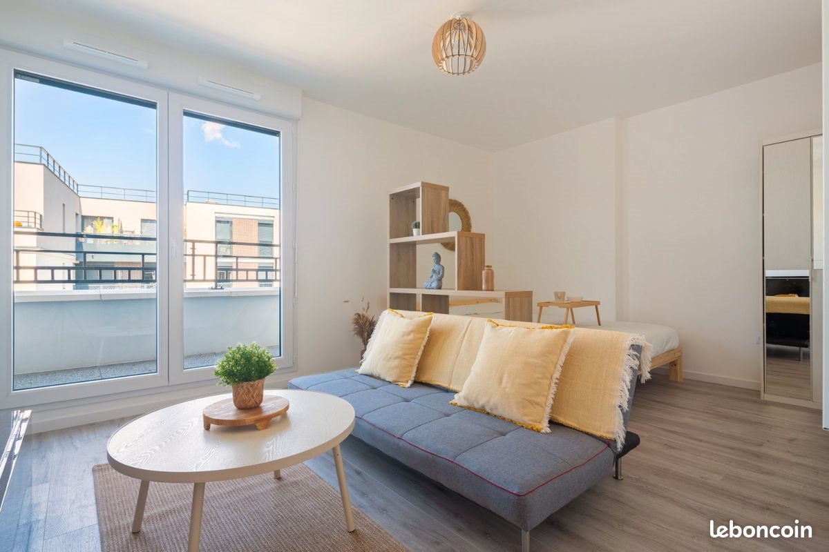 Appartement à louer, 28m², Saint-Cyr-l'Ecole
