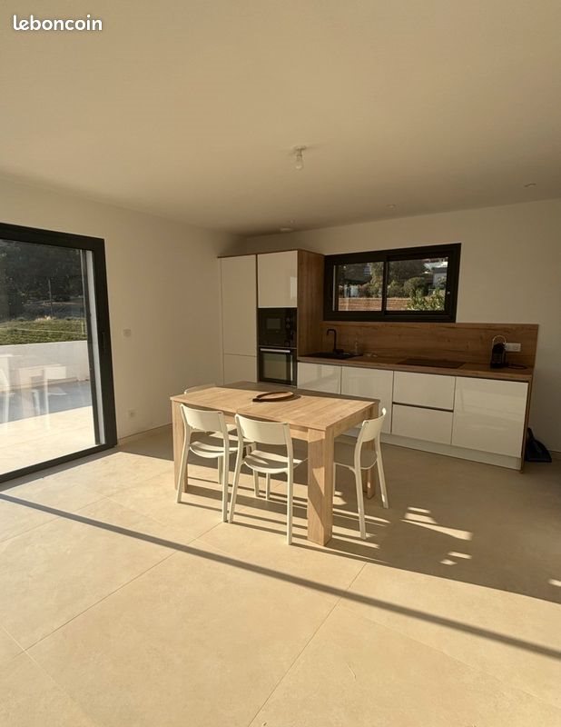 Appartement à louer, 63m², Carqueiranne