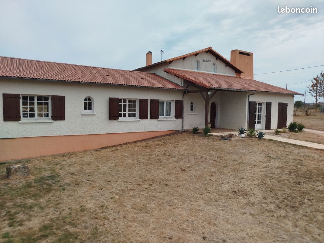 Maison à vendre, 200m², Yzernay