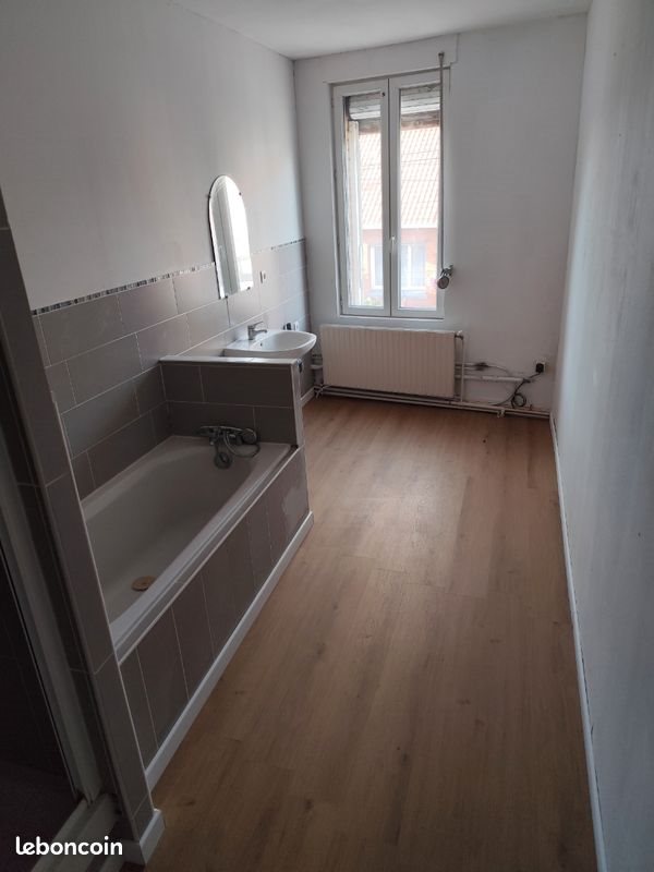 Maison à louer, 120m², Hélesmes