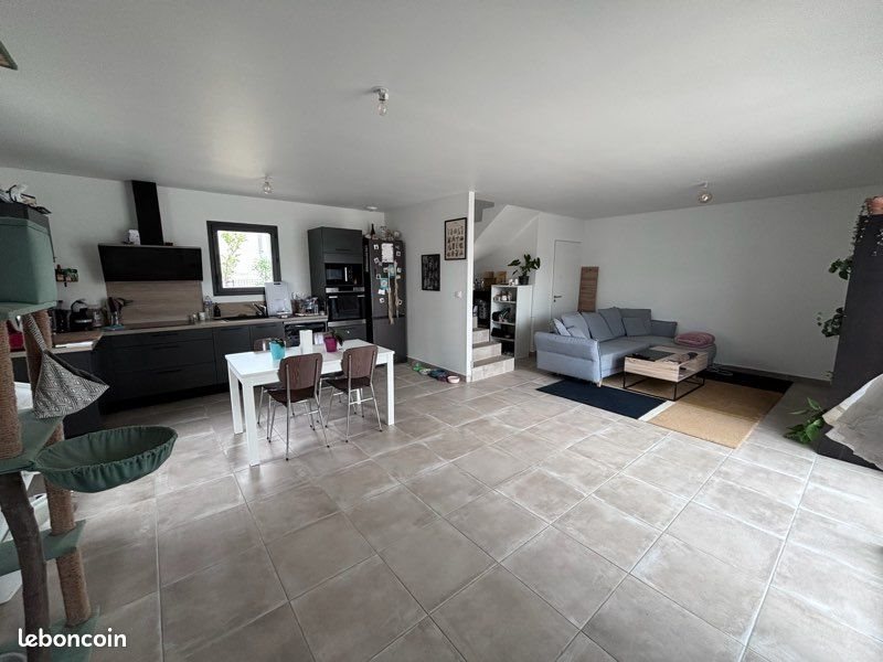 Maison à louer, 84m², Laudun-l'Ardoise