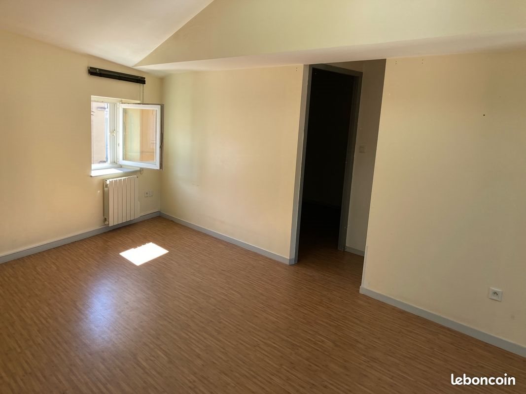 Appartement à louer, 60m², Bessenay