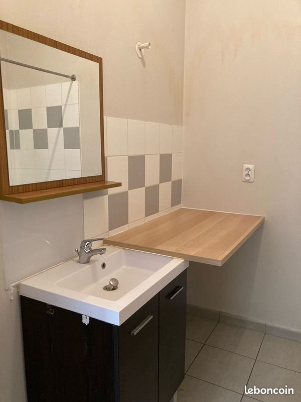 Appartement à louer, 60m², Bessenay