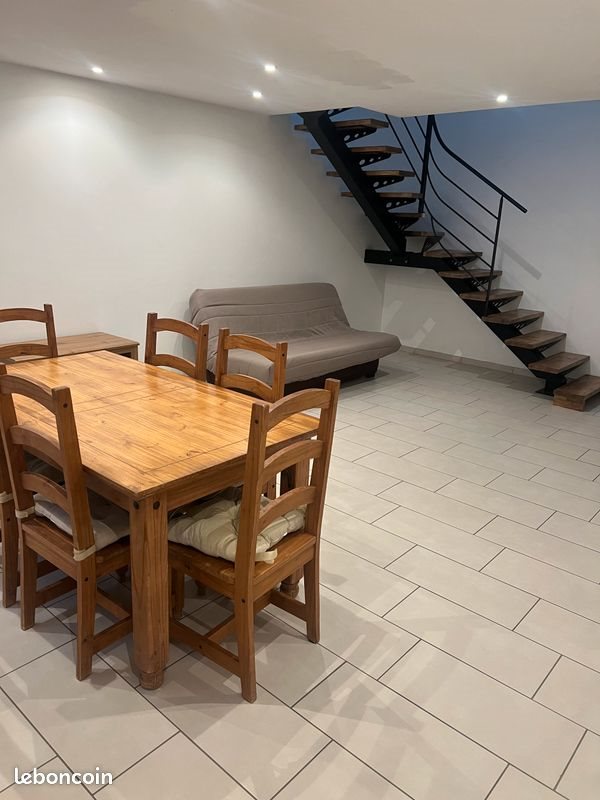 Appartement à louer, 70m², Neulise