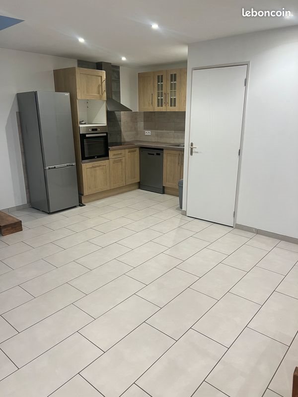 Appartement à louer, 70m², Neulise