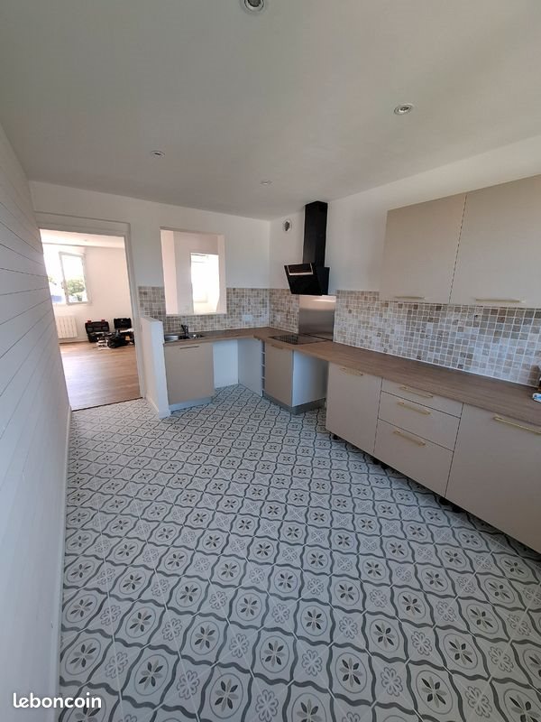 Appartement à louer, 75m², Locquirec