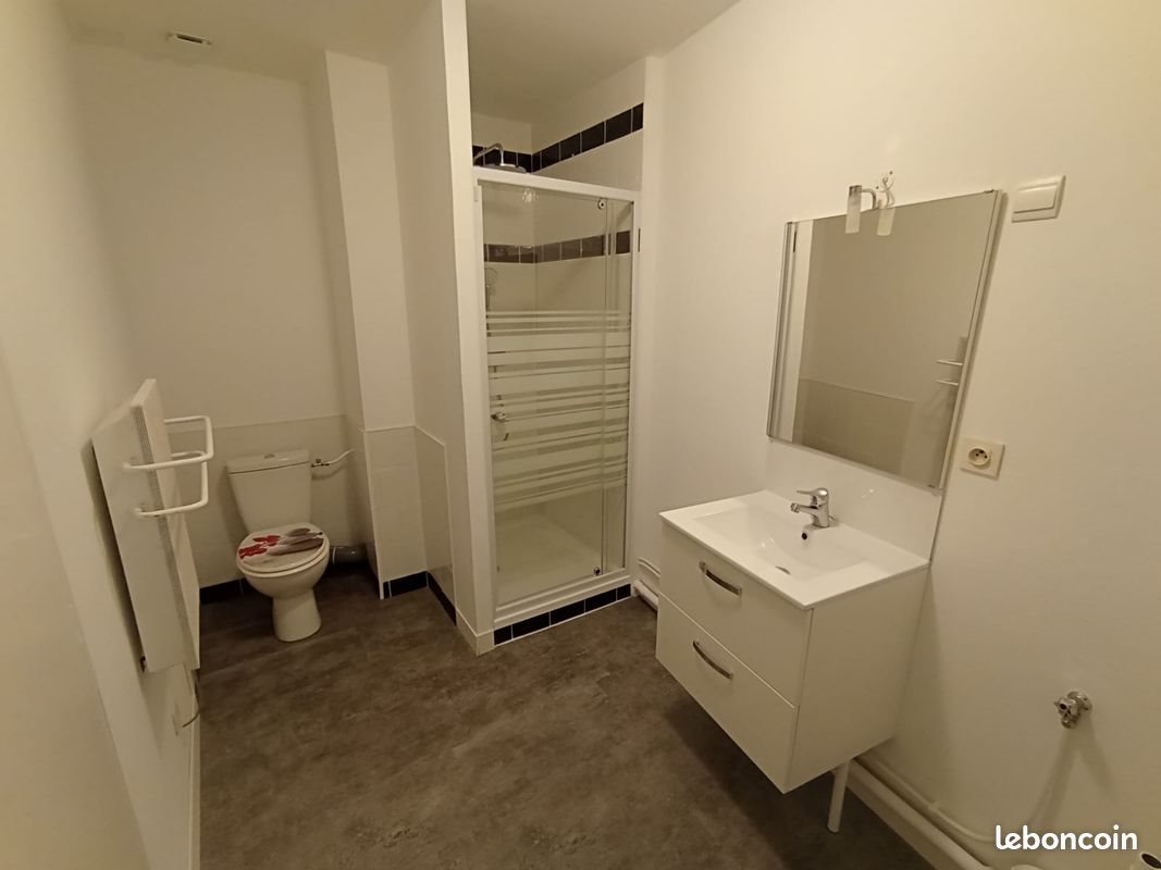 Appartement à louer, 47m², Sarras