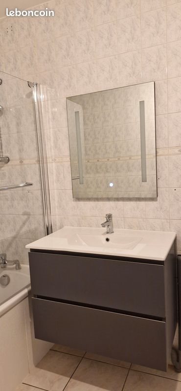 Appartement à louer, 61m², Satillieu