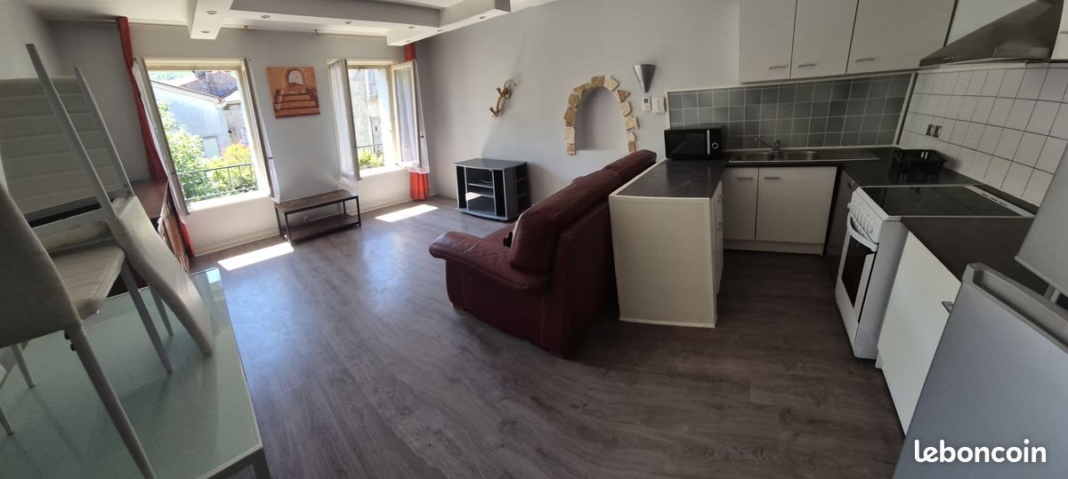 Appartement à louer, 72m², Saint-Amans-Soult