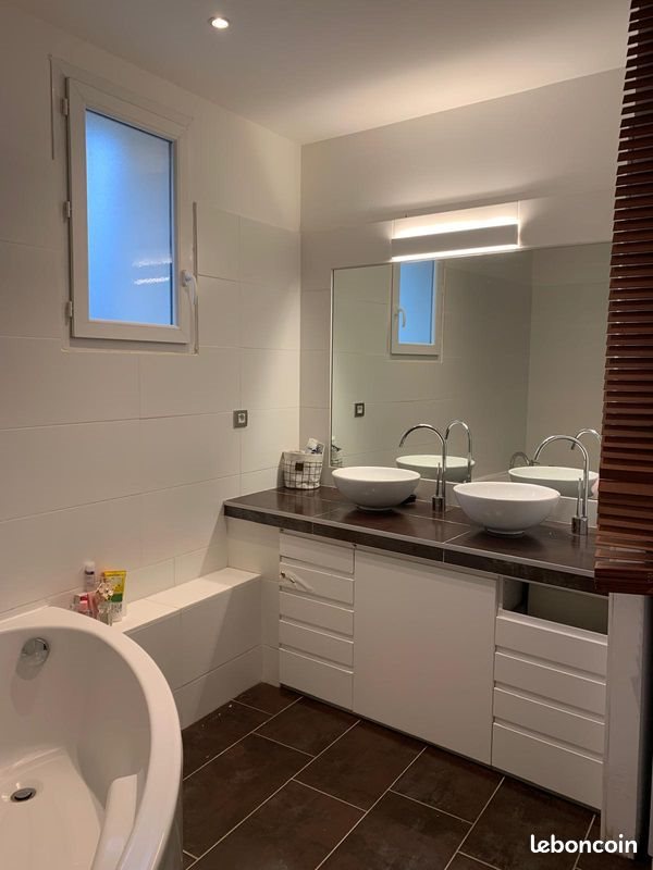 Maison à louer, 170m², Beauvoisin