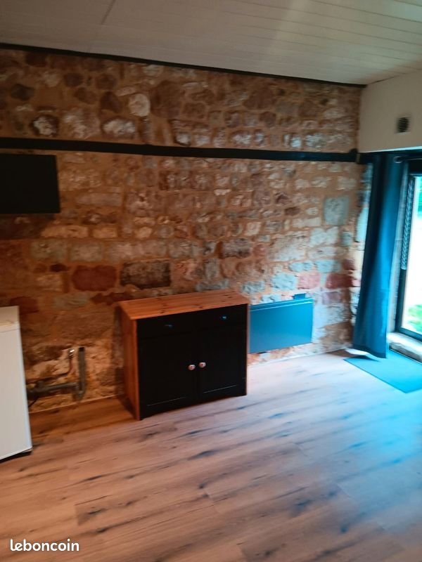 Maison à louer, 29m², Hautefort