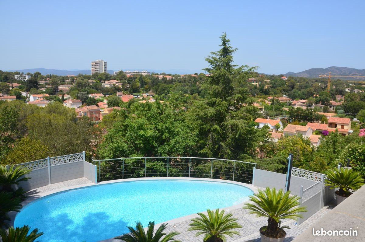 Maison à vendre, 200m², Saint-Raphaël