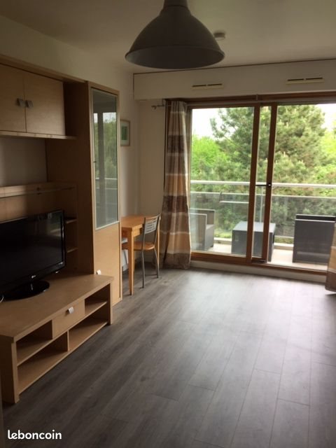 Appartement à louer, 31m², Évry-Courcouronnes